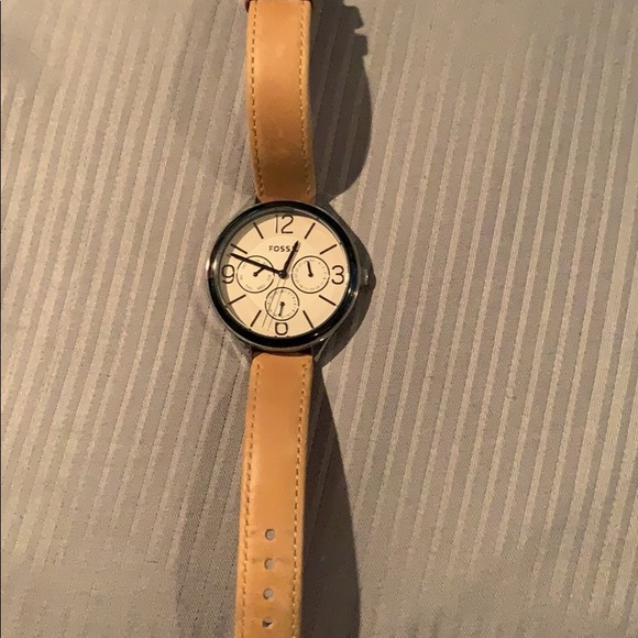 Fossil Watch - Picture 2 of 2